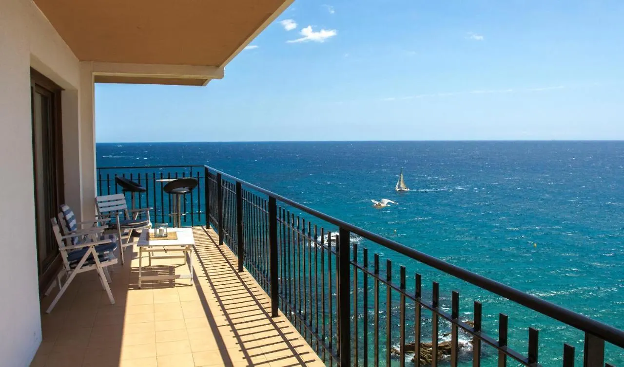 פלטחה ד'ארו Spacious Seafront Apartment 0*, פלטחה ד'ארו