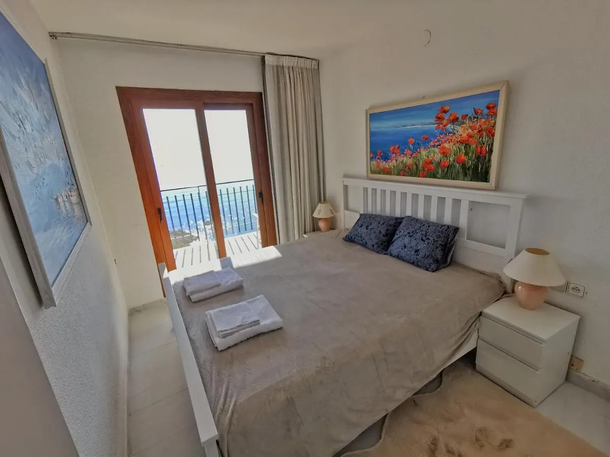 פלטחה ד'ארו Spacious Seafront Apartment